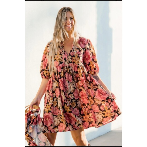 Cupshe Dresses & Skirts - Cupshe Romantic Bouqet Floral Notched Neck Short Sleeve Mini Dress Size S